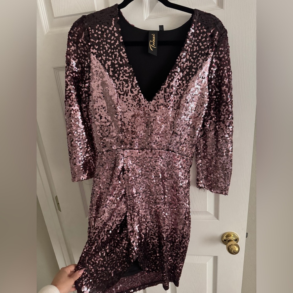Macy's Gold Sequin Bodycon Dress Long Sleeve